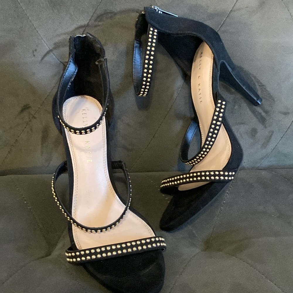 Kelly & Katie Courtnee Gold Beaded Heels